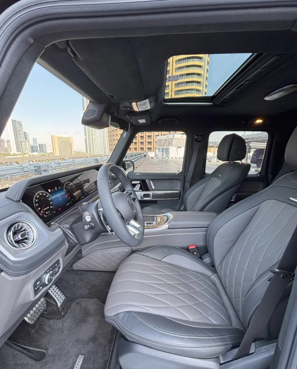 Black Mercedes G63 Photo 4