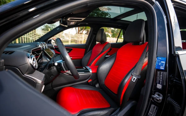 Zwart Mercedes GLC 200 SUV Photo 8