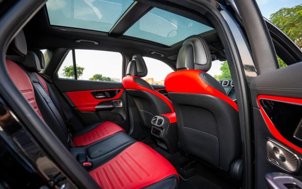 Zwart Mercedes GLC 200 SUV Photo 13