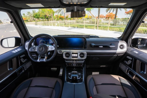 Green Mercedes G63 AMG Photo 9