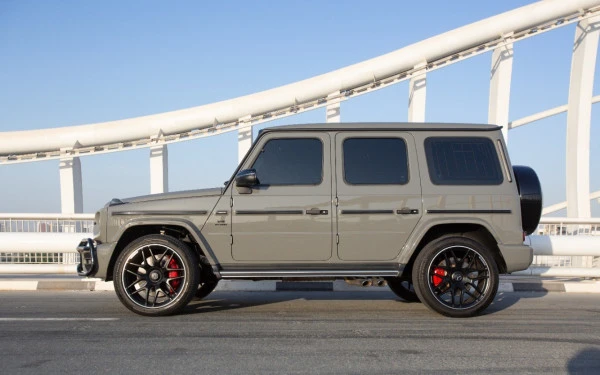 Grey Mercedes G63 AMG Photo 2