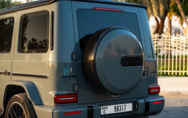 Grey Mercedes G63 AMG Photo 10