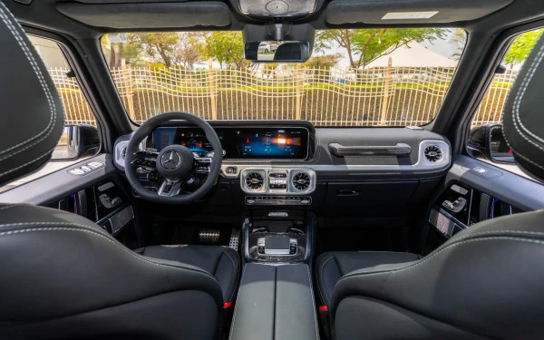 Grey Mercedes G63 AMG Photo 13