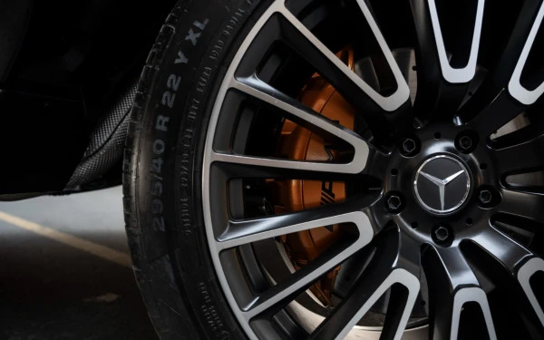 Matte Black Mercedes G63 AMG Photo 13