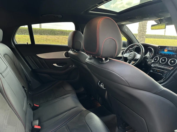 White Mercedes AMG GLC 43 Photo 3