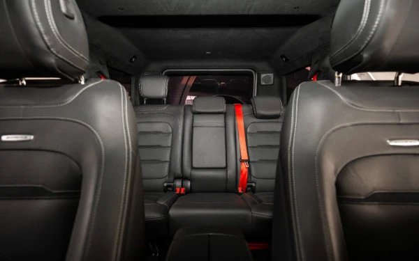 White Mercedes G63 AMG Photo 12