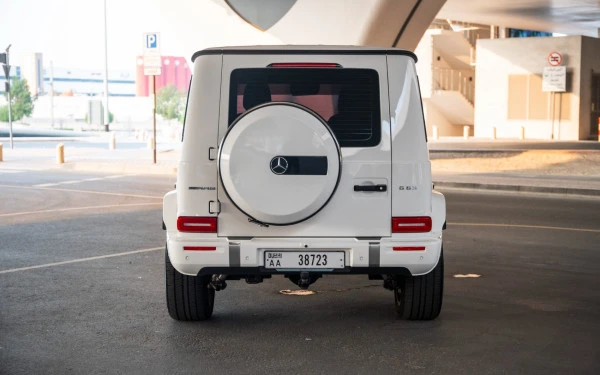 White Mercedes G63 AMG Photo 15
