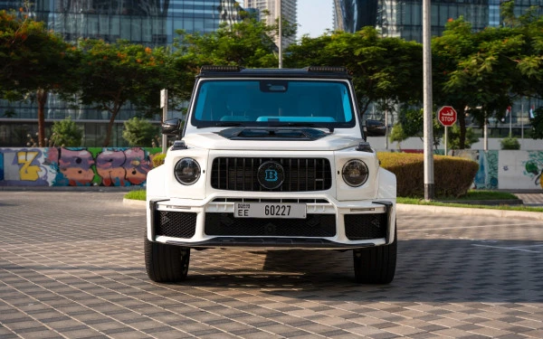 White Mercedes G63 Brabus Kit Photo 8