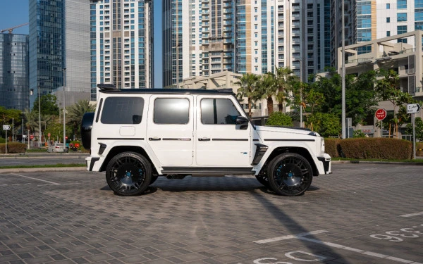 White Mercedes G63 Brabus Kit Photo 10